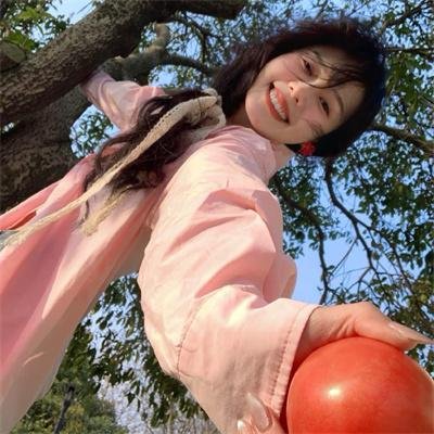 小资女孩向前冲 在线观看